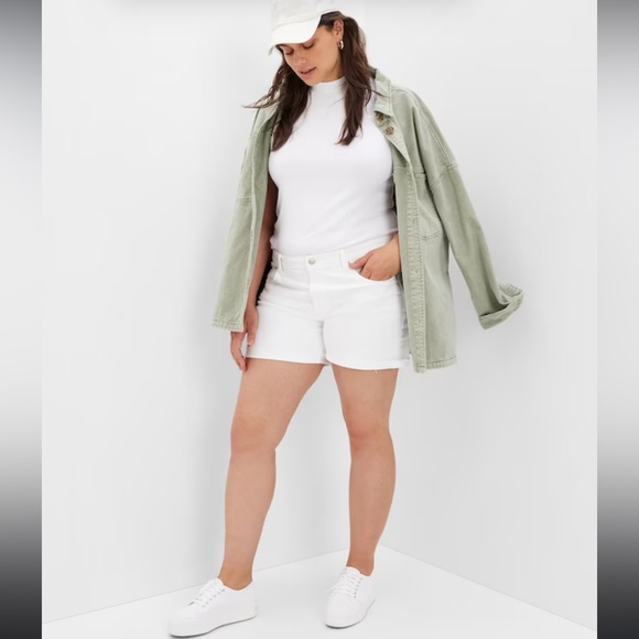 5" Mid Rise Girlfriend Denim Shorts - Picture 2 of 10